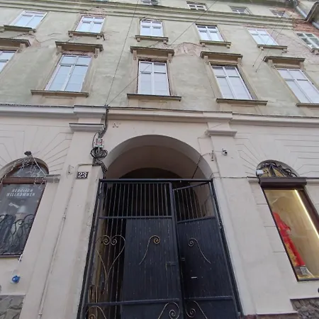 Apartment In Maria Zankovetska Theatre 利沃夫 客房 照片