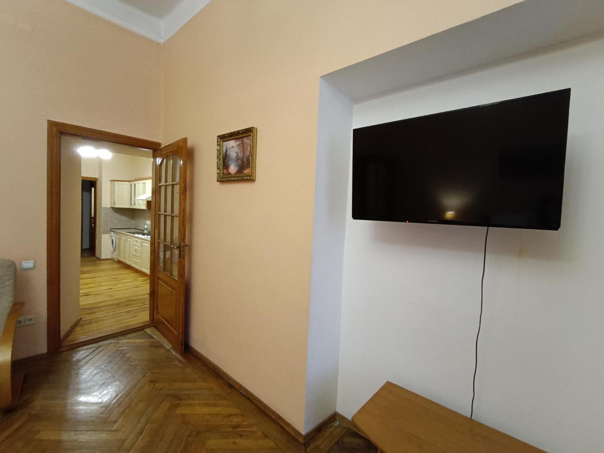In Maria Zankovetska Theatre Apartment Lviv